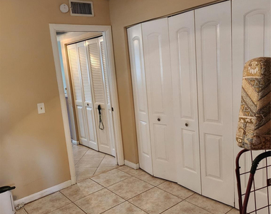 104 Westbury E - Photo Thumbnail 4