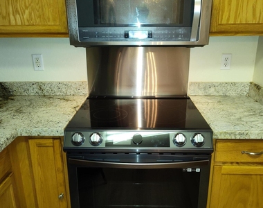 5824 E Valley View Drive - Photo Thumbnail 9