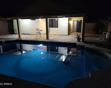 5824 E Valley View Drive - Photo Thumbnail 2