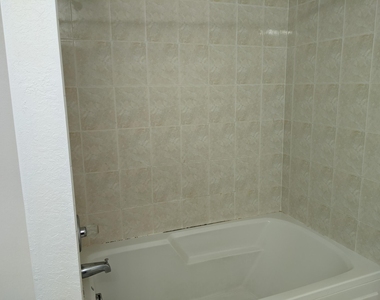 1825 E Royal Tern Lane - Photo Thumbnail 14