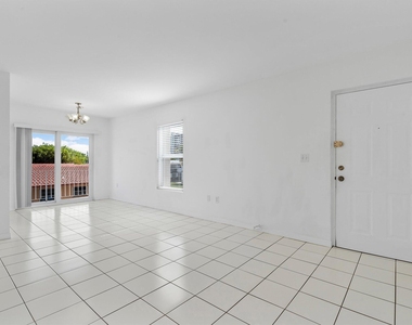2138 Sw 6 Street - Photo Thumbnail 3