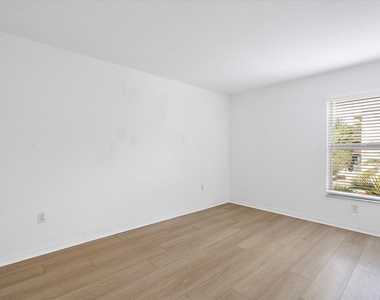 2138 Sw 6 Street - Photo Thumbnail 12