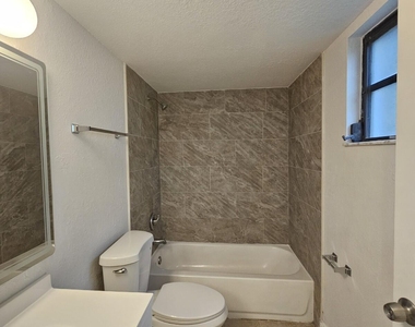 1581 Windorah Way - Photo Thumbnail 11