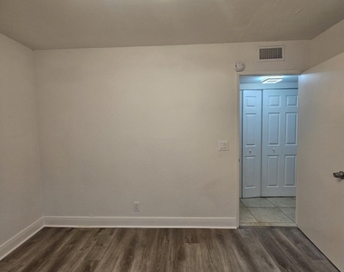 1581 Windorah Way - Photo Thumbnail 19