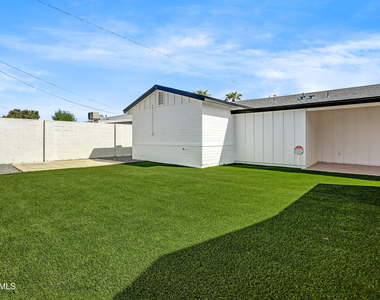 1050 N 74th Street - Photo Thumbnail 23