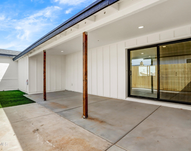 1050 N 74th Street - Photo Thumbnail 22