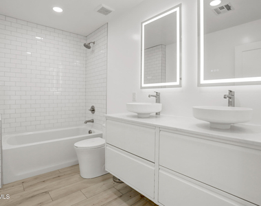1050 N 74th Street - Photo Thumbnail 15