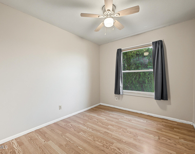 10014 N 87th Lane - Photo Thumbnail 16