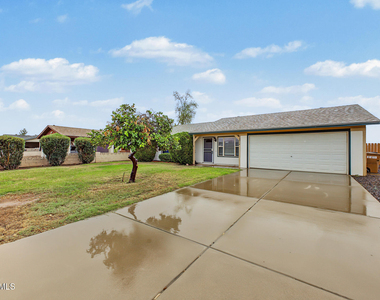 10014 N 87th Lane - Photo Thumbnail 2