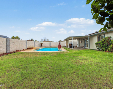 10014 N 87th Lane - Photo Thumbnail 25