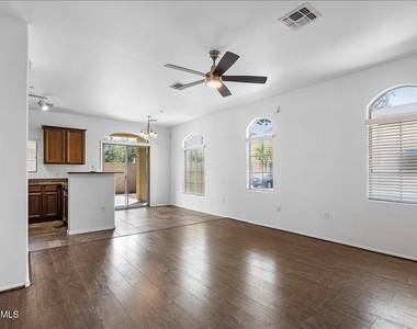 2402 E 5th Street - Photo Thumbnail 5