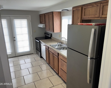 148 S 54th Street - Photo Thumbnail 3