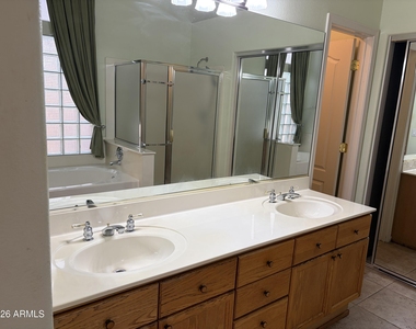 4670 W Geronimo Street - Photo Thumbnail 8
