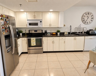 9470 Tangerine Place - Photo Thumbnail 3