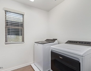 8251 E Inverness Avenue - Photo Thumbnail 18