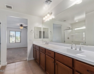 8251 E Inverness Avenue - Photo Thumbnail 16