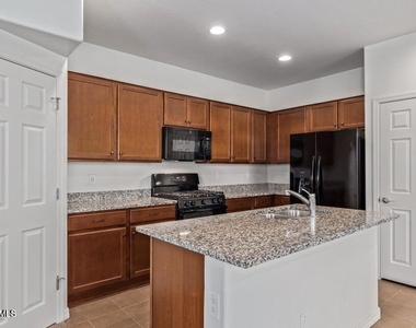 8251 E Inverness Avenue - Photo Thumbnail 7