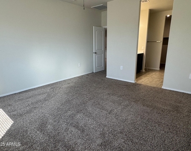 36091 W Seville Drive - Photo Thumbnail 8