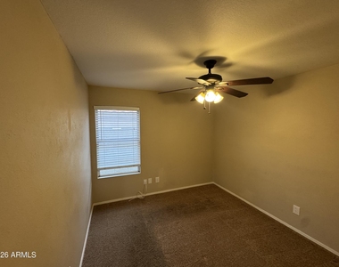 16810 S 13th Place - Photo Thumbnail 12