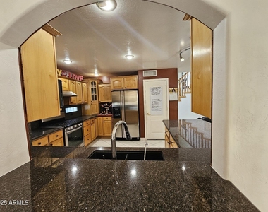 17022 N 45th Street - Photo Thumbnail 7