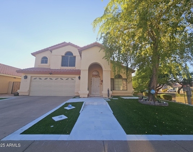 17022 N 45th Street - Photo Thumbnail 1