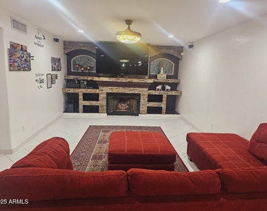 17022 N 45th Street - Photo Thumbnail 18