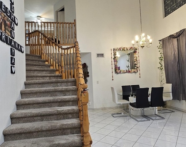 17022 N 45th Street - Photo Thumbnail 12