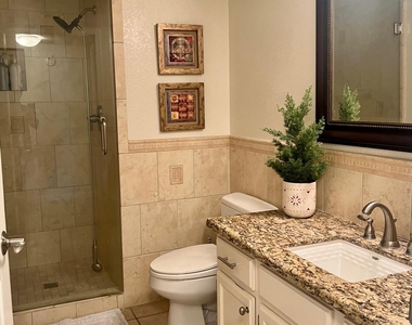 9450 N 95th Street - Photo Thumbnail 2
