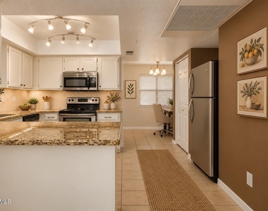 9450 N 95th Street - Photo Thumbnail 12