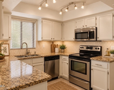 9450 N 95th Street - Photo Thumbnail 13