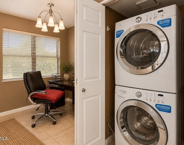 9450 N 95th Street - Photo Thumbnail 8
