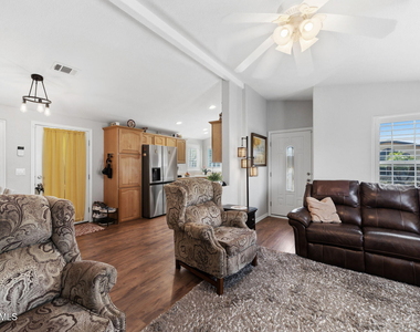 8840 E Sunland Avenue - Photo Thumbnail 5
