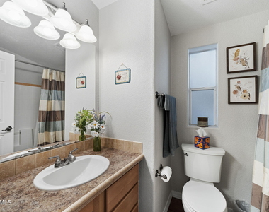 8840 E Sunland Avenue - Photo Thumbnail 16