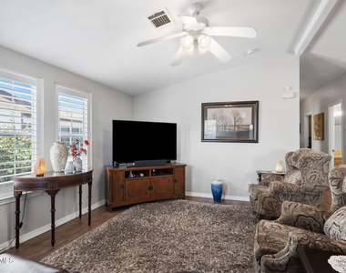 8840 E Sunland Avenue - Photo Thumbnail 6