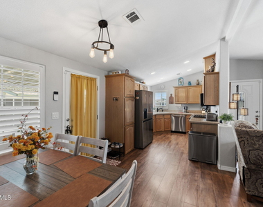 8840 E Sunland Avenue - Photo Thumbnail 8