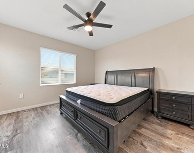779 E Doral Avenue - Photo Thumbnail 12