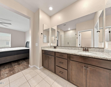 779 E Doral Avenue - Photo Thumbnail 14