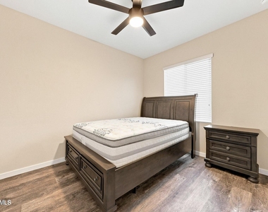 779 E Doral Avenue - Photo Thumbnail 18
