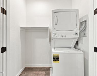 779 E Doral Avenue - Photo Thumbnail 16