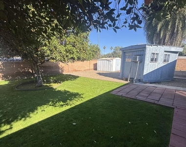 3410 E Shaw Butte Drive - Photo Thumbnail 13