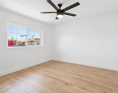7616 E 3rd Street - Photo Thumbnail 15