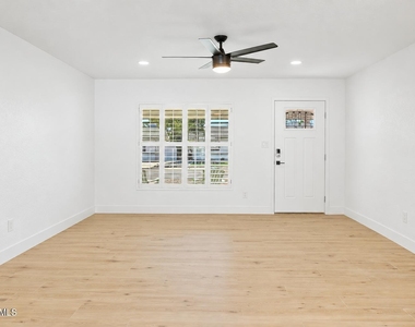 7616 E 3rd Street - Photo Thumbnail 4