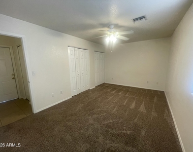 8326 W Tinajas Drive - Photo Thumbnail 11