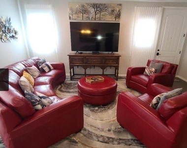 14200 W Village Parkway - Photo Thumbnail 11