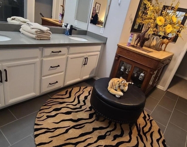 14200 W Village Parkway - Photo Thumbnail 15