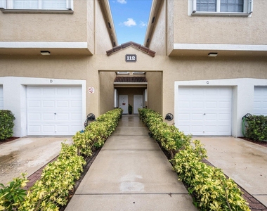 112 Lighthouse Circle - Photo Thumbnail 1