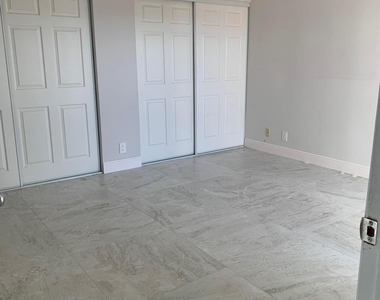 2004 Waterview Circle - Photo Thumbnail 7