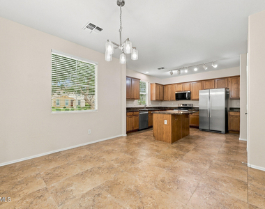 4081 E Oakland Street - Photo Thumbnail 8