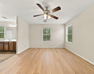 4081 E Oakland Street - Photo Thumbnail 14