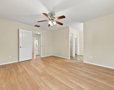 4081 E Oakland Street - Photo Thumbnail 16